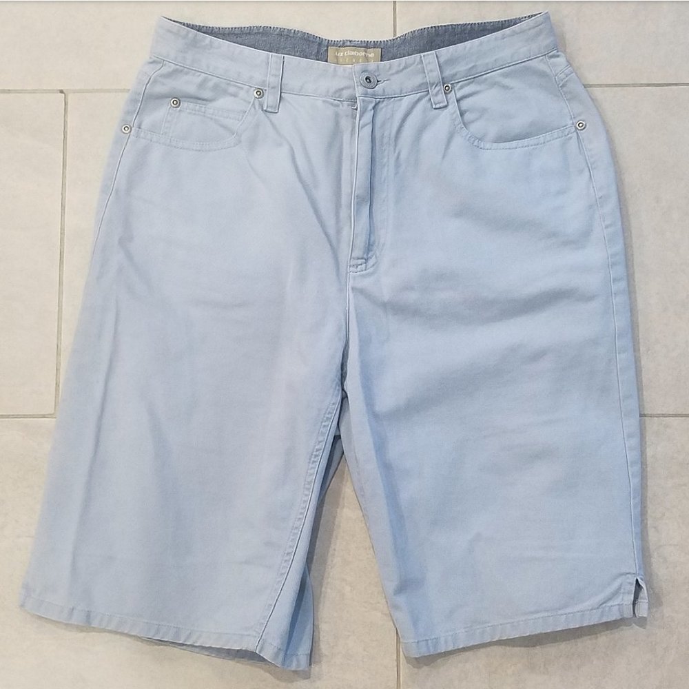 Lizwear powder blue Bermuda shorts